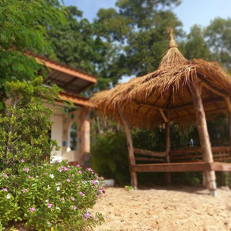 Sabai Sabai Beach Bungalows Ко Паям Стая снимка